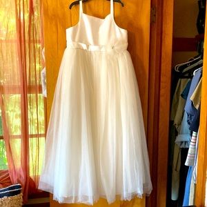 White floor length dress for girls. Used as First Communion dress. Size 10